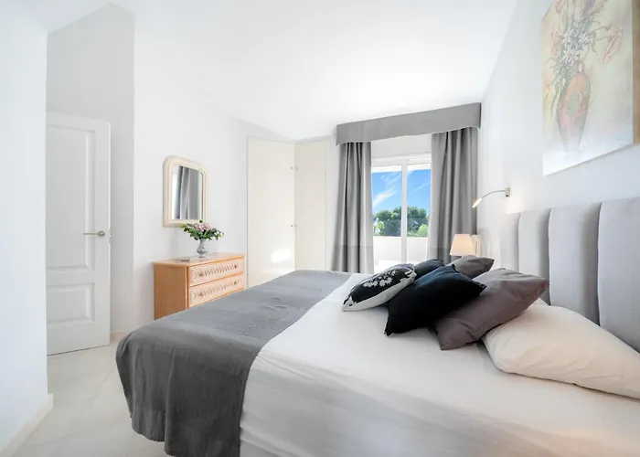 E04 Jardines 1 - Sitio de Calahonda